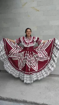 Disfraces para mujer de  fiesta patria